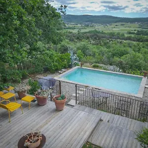 Le Petit Mas Bed & Breakfast